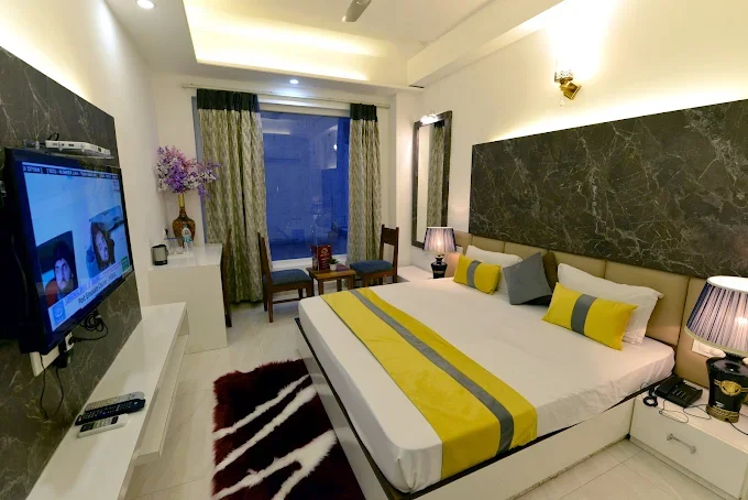 Hotel The Yellow — photo 9