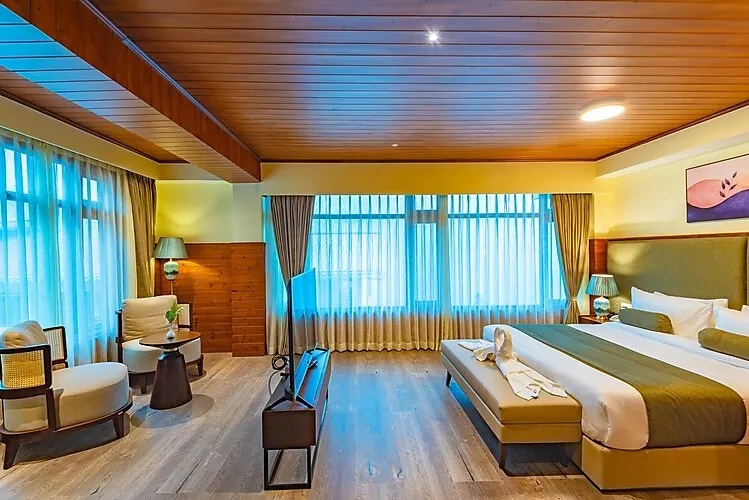 PREMIUM ROOM WITH BALCONY