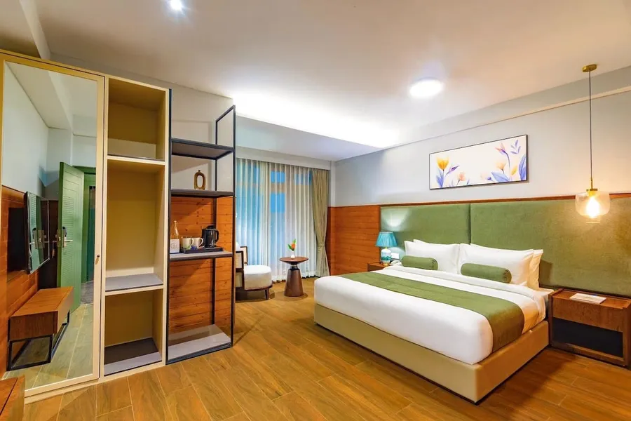 PREMIMUM VIEW ROOM WITH BALCONY
