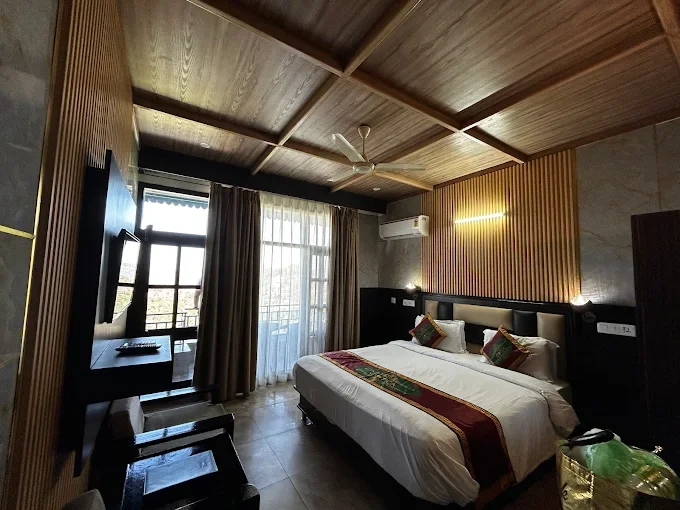 Kasauli Exotica — photo 9