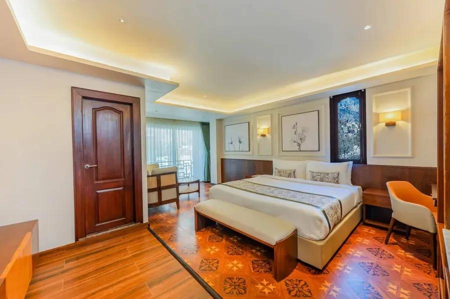 LUXURY PARTIAL VIEW ROOM