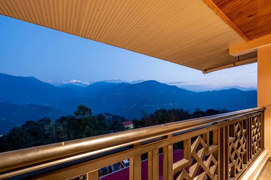 LUXURY ATTIC VIEW ROOM WITH BALCONY 