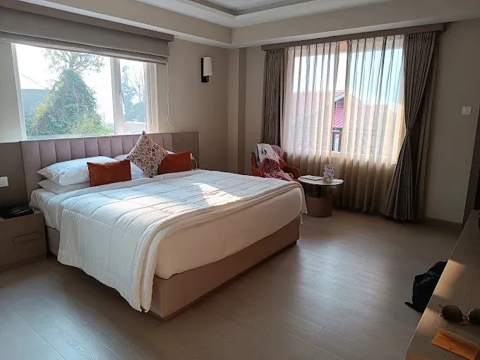 PREMIUM VIEW ROOM 