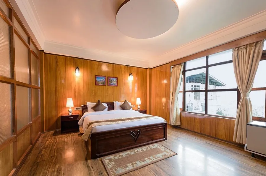 PREMIUM VIEW ROOM