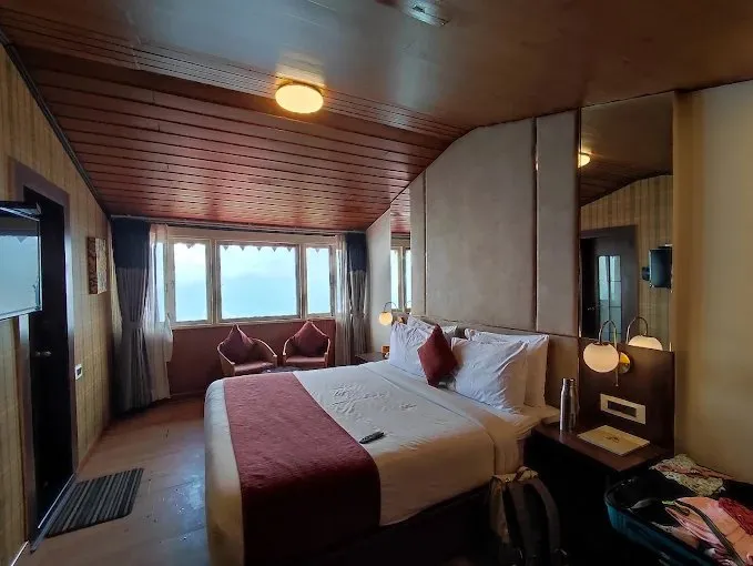 PREMIUM VIEW ROOM