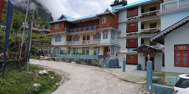 Rufina Royal Lachung — photo 2