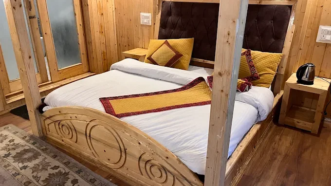 Om Himalayan Castle/camp — photo 9